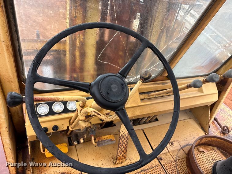 image for item FK2542 Caterpillar 300 forklift