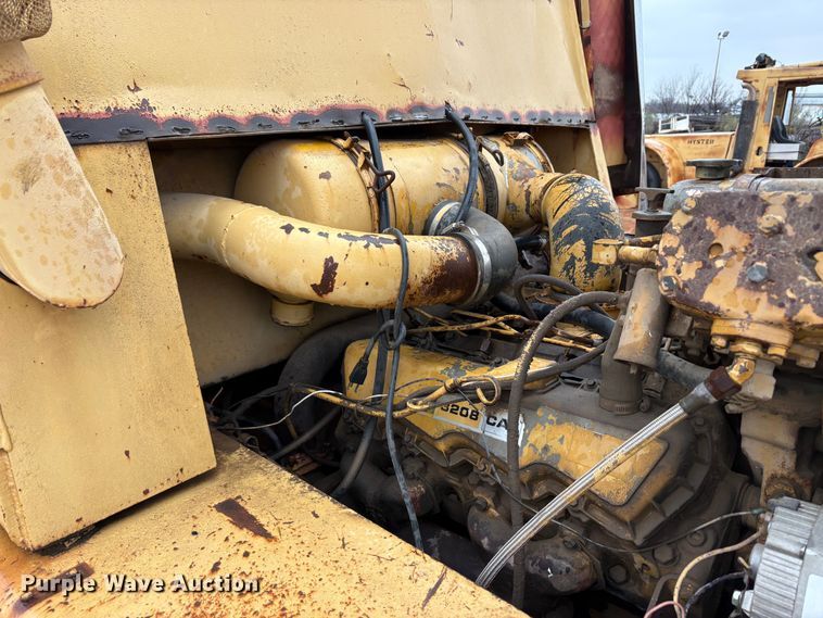 image for item FK2542 Caterpillar 300 forklift