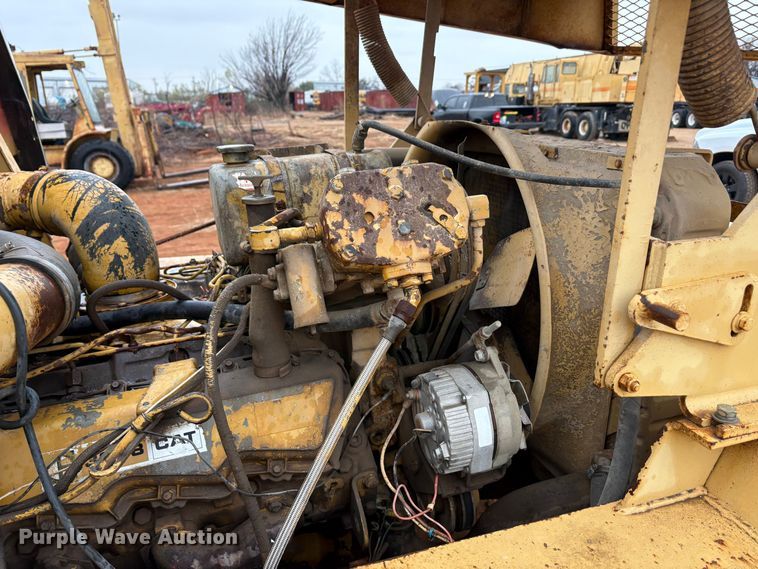 image for item FK2542 Caterpillar 300 forklift