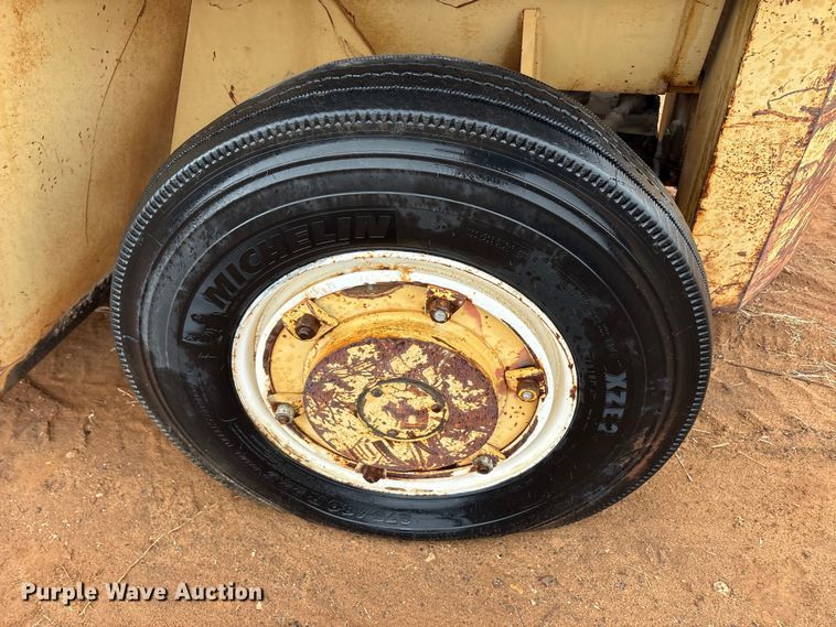 image for item FK2542 Caterpillar 300 forklift