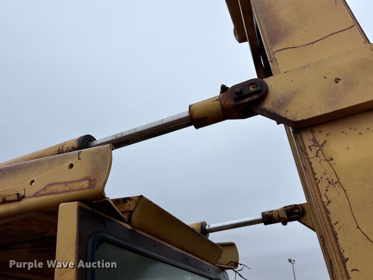 image for item FK2543 Hyster 195A forklift