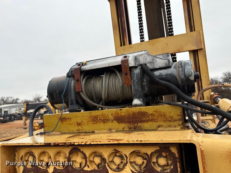 image for item FK2543 Hyster 195A forklift