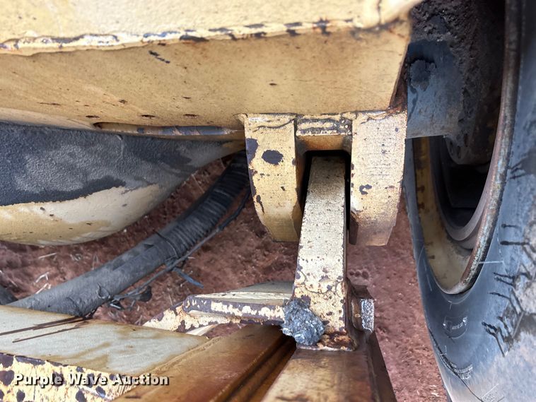 image for item FK2543 Hyster 195A forklift