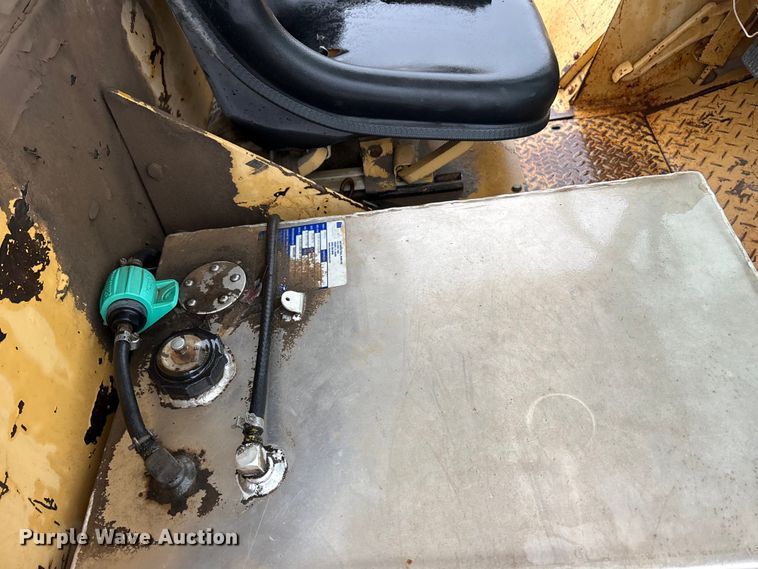 image for item FK2543 Hyster 195A forklift