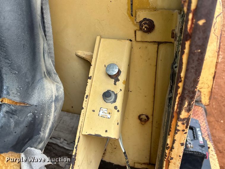 image for item FK2543 Hyster 195A forklift