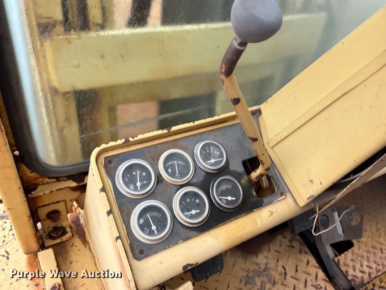 image for item FK2543 Hyster 195A forklift