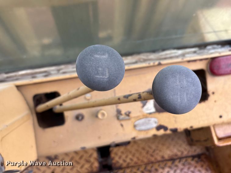 image for item FK2543 Hyster 195A forklift