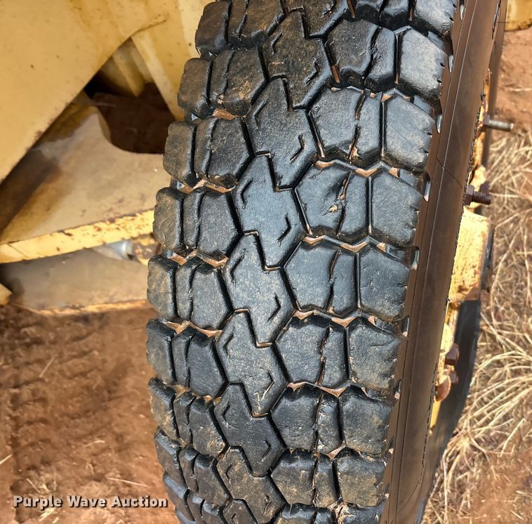 image for item FK2543 Hyster 195A forklift