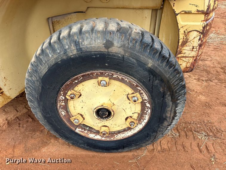 image for item FK2543 Hyster 195A forklift