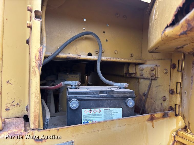 image for item FK2544 1973 Caterpillar 941 track loader