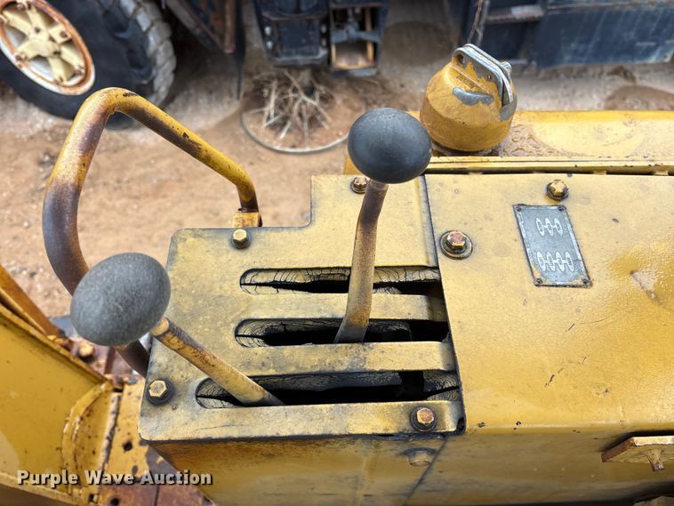 image for item FK2544 1973 Caterpillar 941 track loader