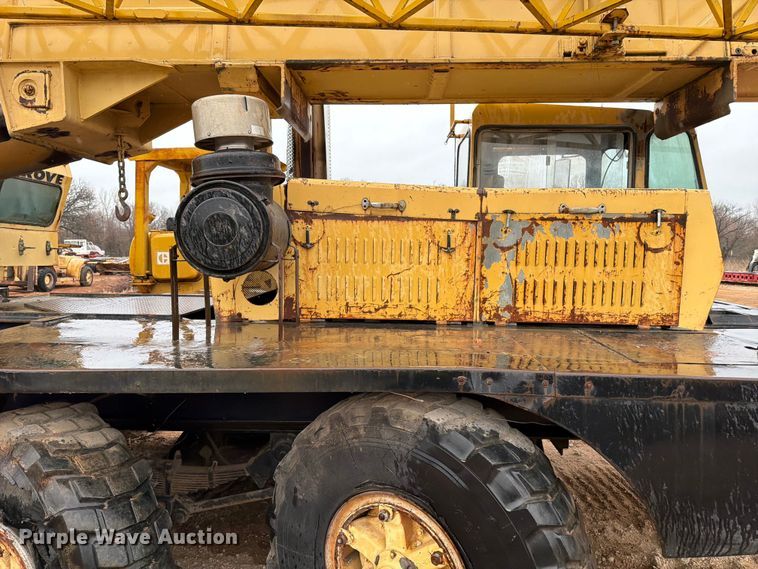 image for item FK2545 1974 Grove TM650 crane truck