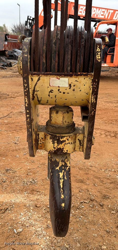 image for item FK2545 1974 Grove TM650 crane truck