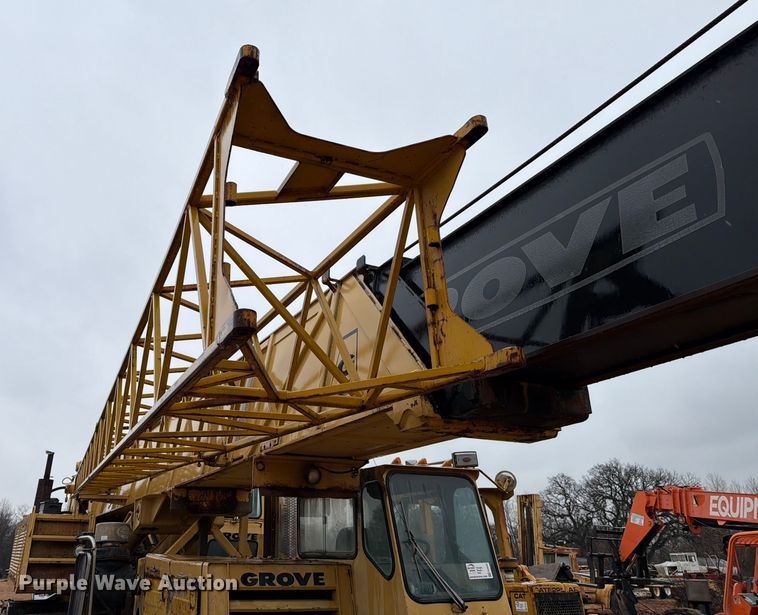image for item FK2545 1974 Grove TM650 crane truck
