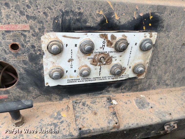 image for item FK2545 1974 Grove TM650 crane truck