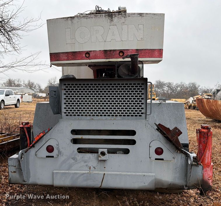 image for item FK2546 Lorain LRT 275D crane