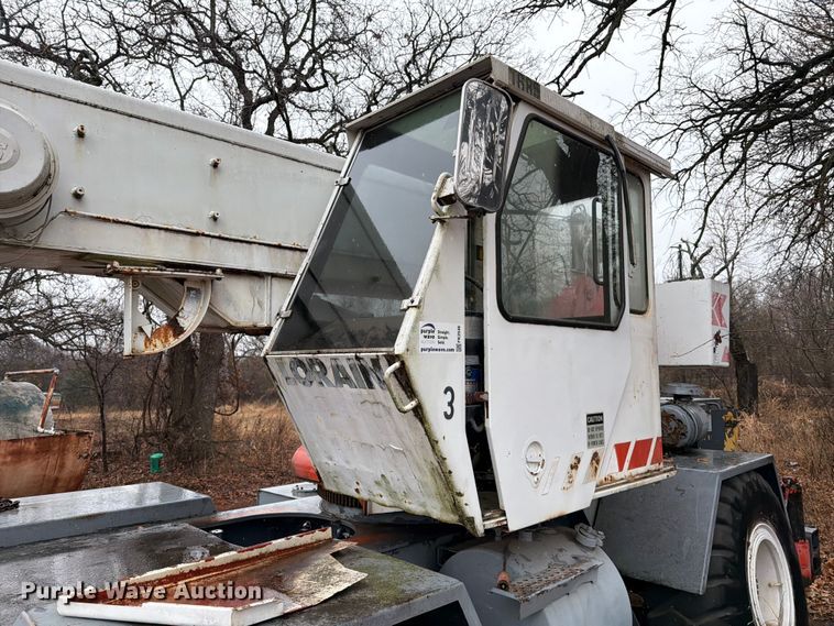 image for item FK2546 Lorain LRT 275D crane