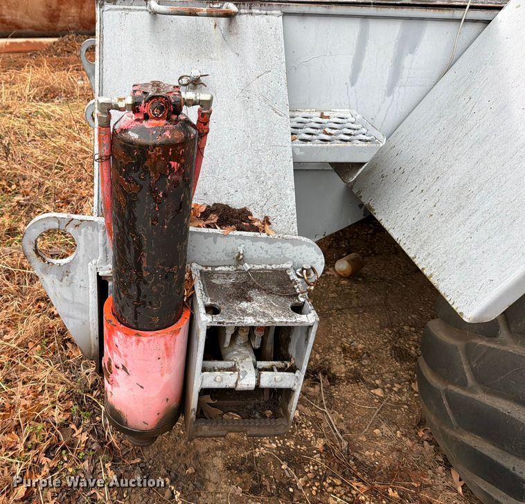 image for item FK2546 Lorain LRT 275D crane