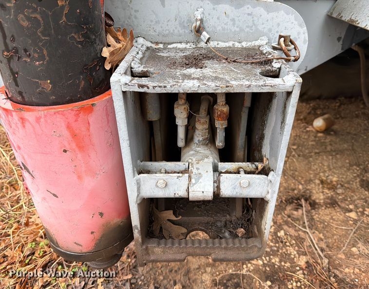 image for item FK2546 Lorain LRT 275D crane