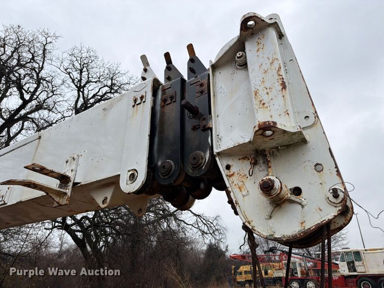 image for item FK2546 Lorain LRT 275D crane