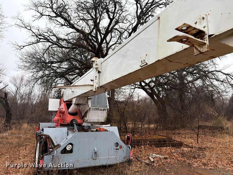 image for item FK2546 Lorain LRT 275D crane