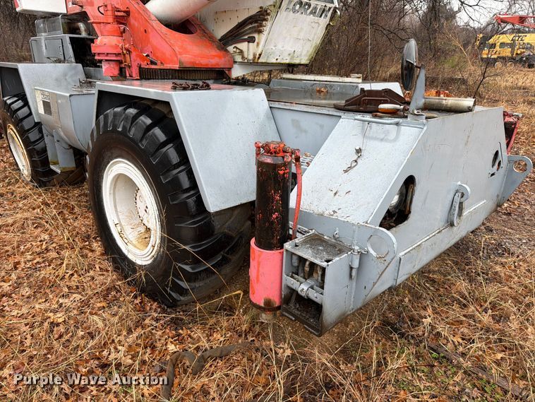 image for item FK2546 Lorain LRT 275D crane