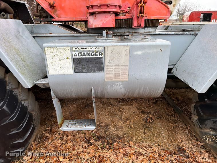 image for item FK2546 Lorain LRT 275D crane