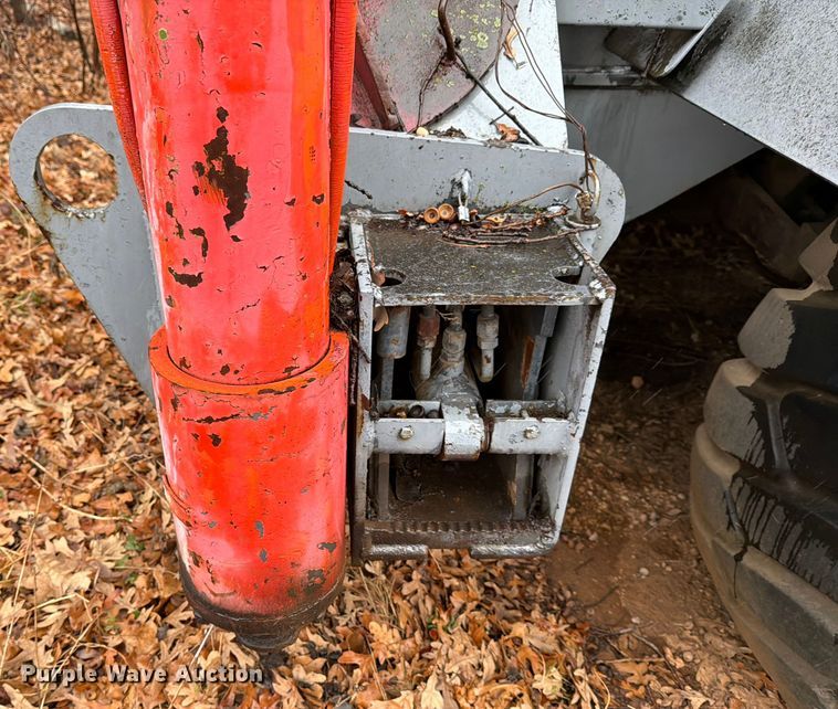 image for item FK2546 Lorain LRT 275D crane