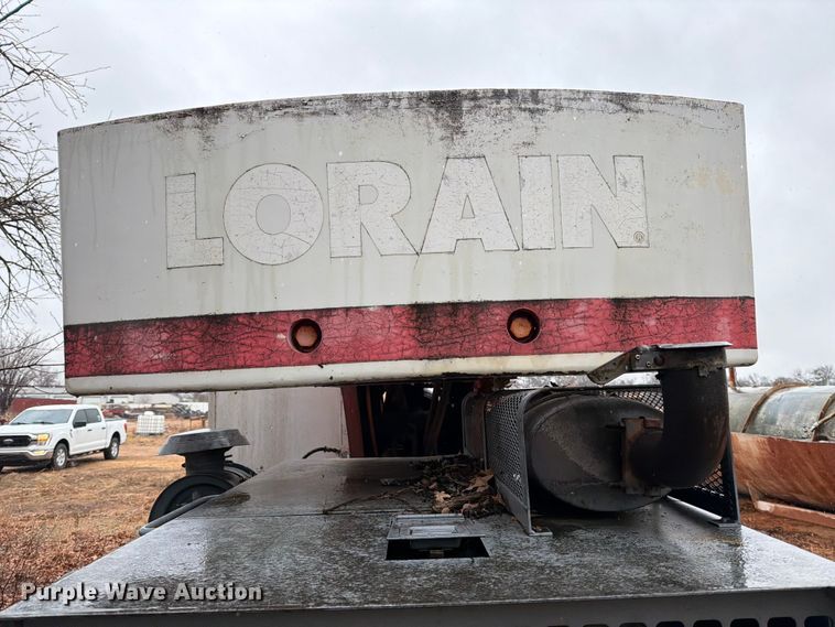 image for item FK2546 Lorain LRT 275D crane