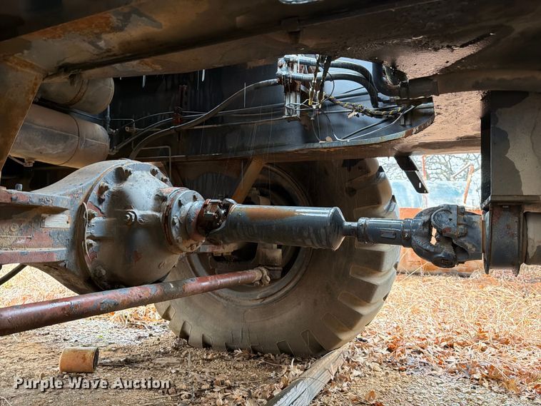 image for item FK2546 Lorain LRT 275D crane