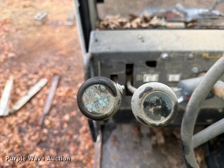 image for item FK2546 Lorain LRT 275D crane