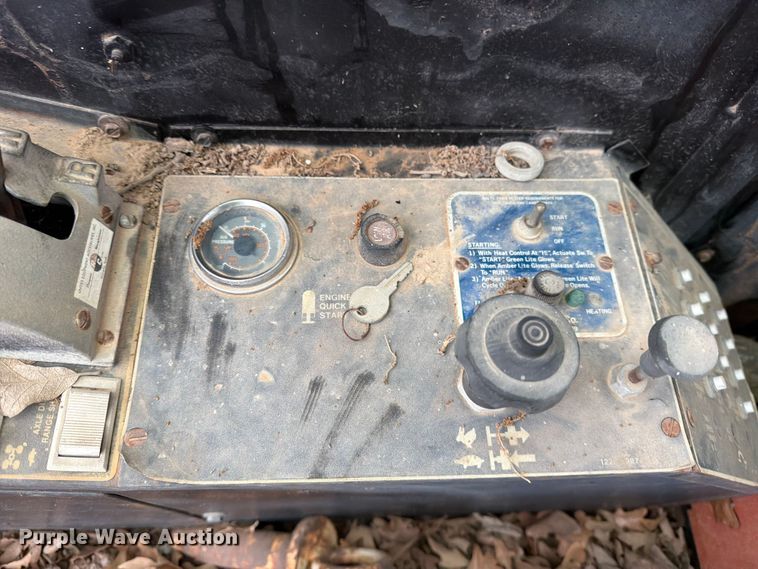 image for item FK2546 Lorain LRT 275D crane