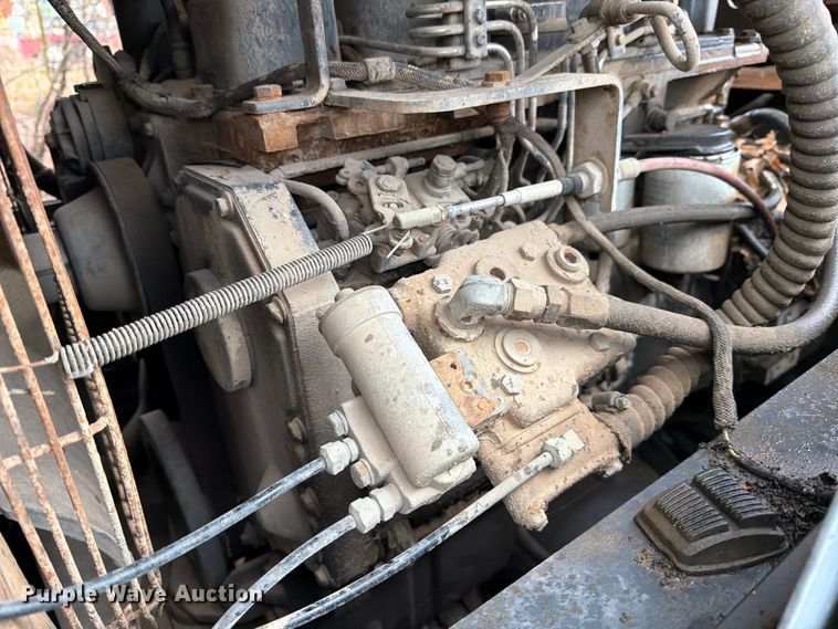 image for item FK2546 Lorain LRT 275D crane