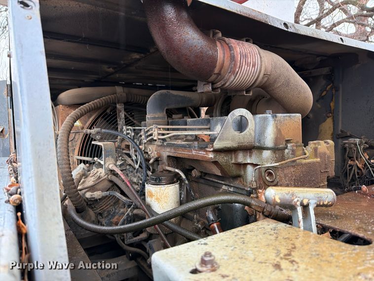 image for item FK2546 Lorain LRT 275D crane