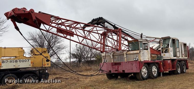 image for item FK2547 1965 Link belt HC-218 crane truck