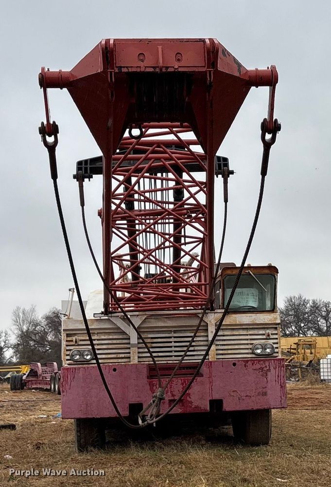 image for item FK2547 1965 Link belt HC-218 crane truck