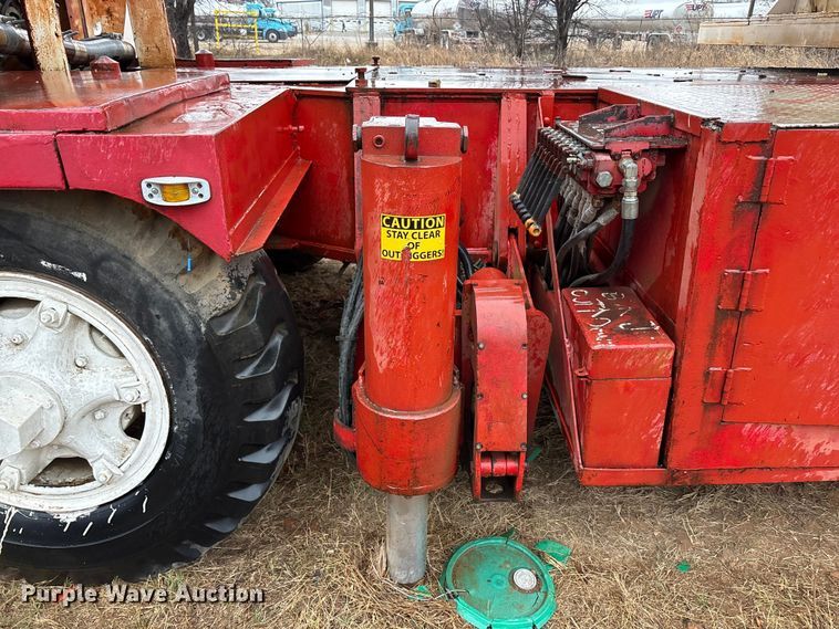 image for item FK2547 1965 Link belt HC-218 crane truck