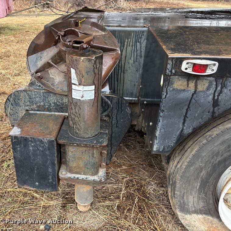 image for item FK2548 1982 Grove 8435G crane truck