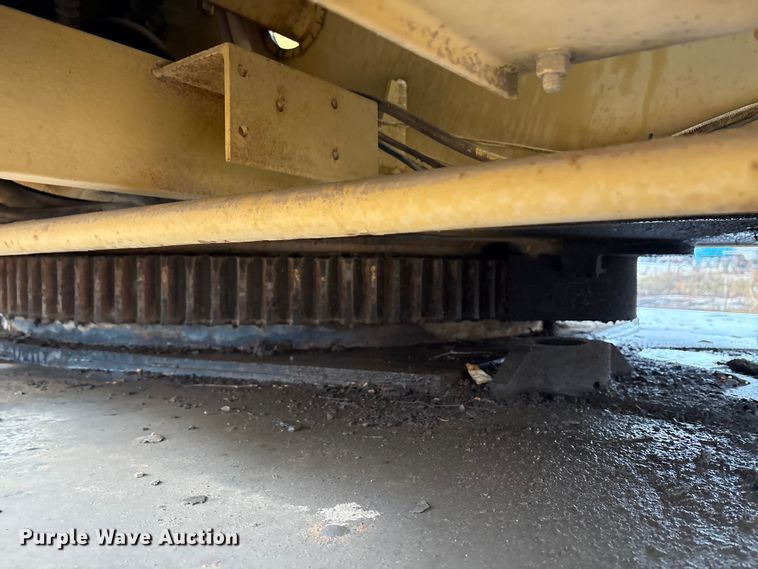 image for item FK2548 1982 Grove 8435G crane truck