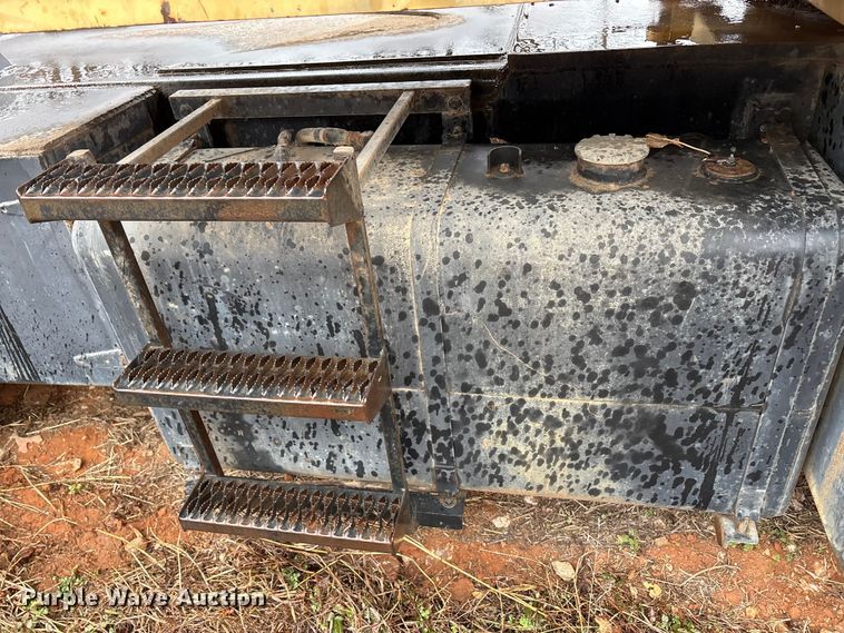 image for item FK2548 1982 Grove 8435G crane truck