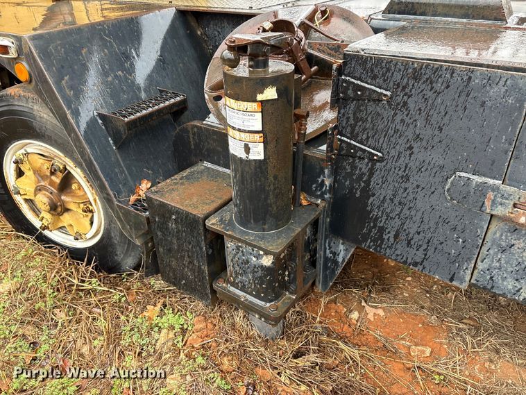 image for item FK2548 1982 Grove 8435G crane truck