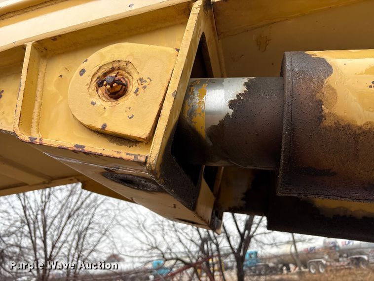 image for item FK2548 1982 Grove 8435G crane truck