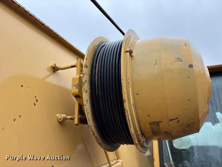 image for item FK2548 1982 Grove 8435G crane truck