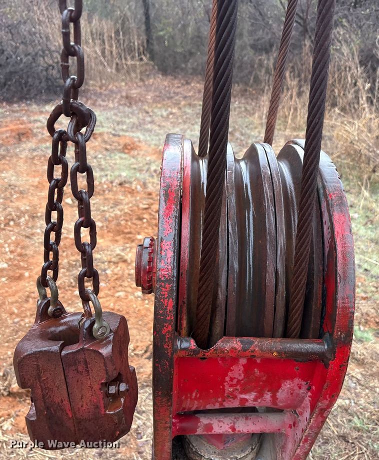 image for item FK2548 1982 Grove 8435G crane truck