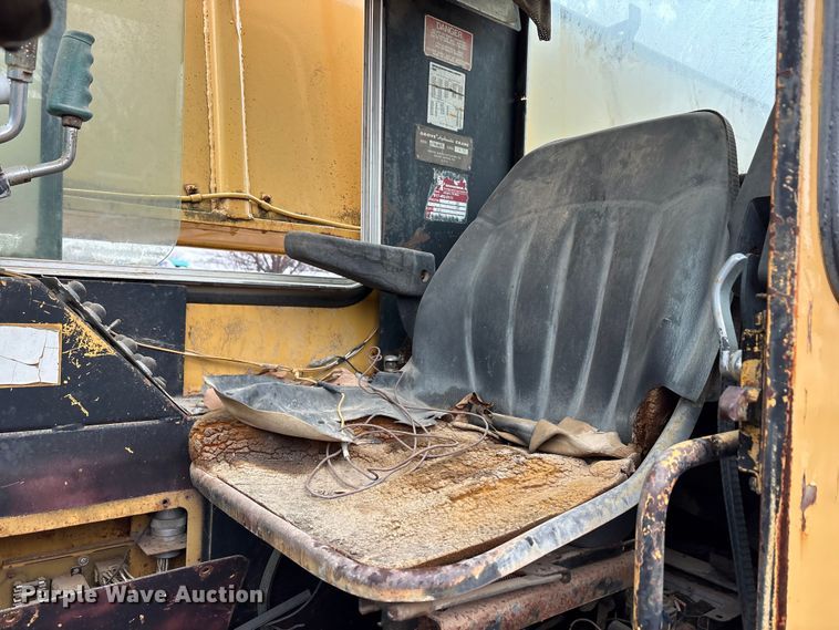 image for item FK2548 1982 Grove 8435G crane truck