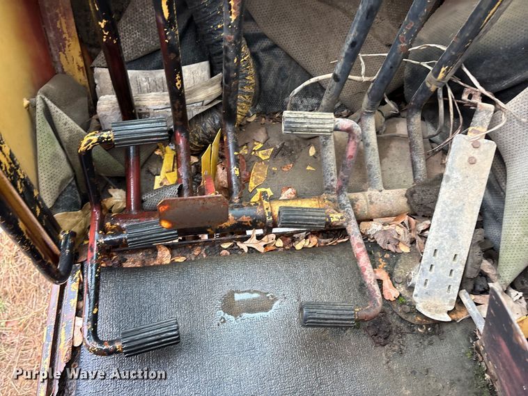 image for item FK2548 1982 Grove 8435G crane truck