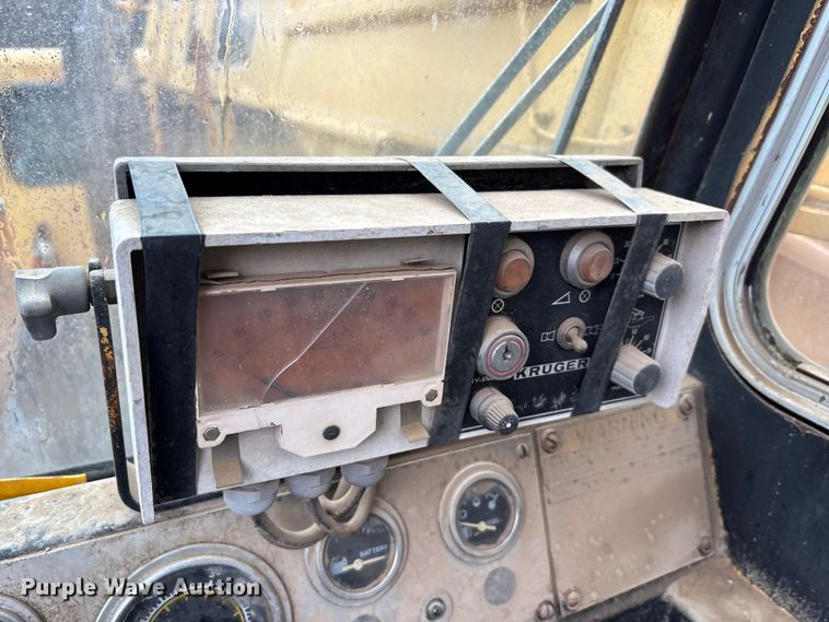 image for item FK2548 1982 Grove 8435G crane truck