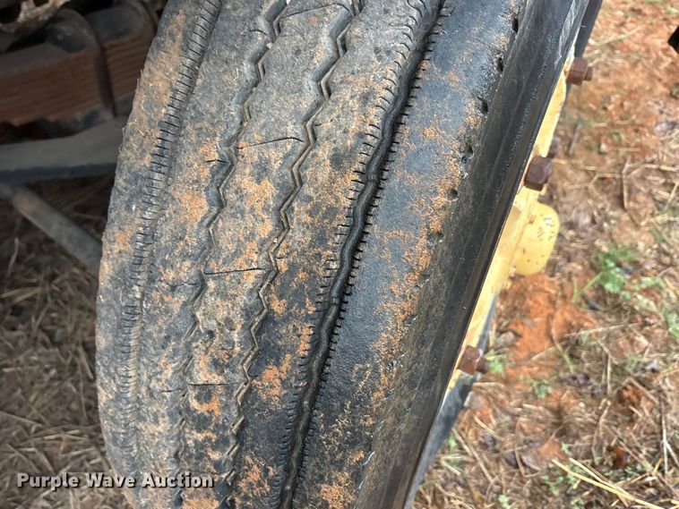 image for item FK2548 1982 Grove 8435G crane truck