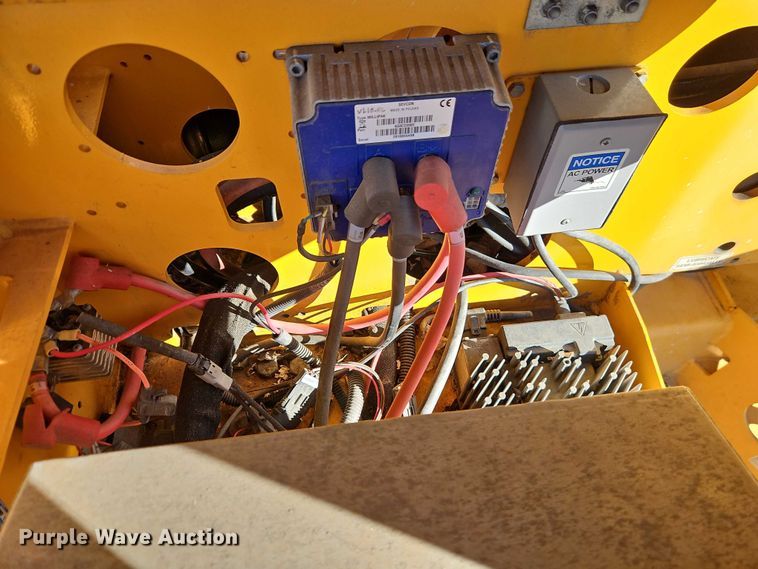 image for item FN5524 Haulotte 3632T boom lift