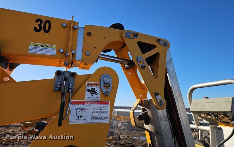 image for item FN5525 Haulotte 4527A boom lift